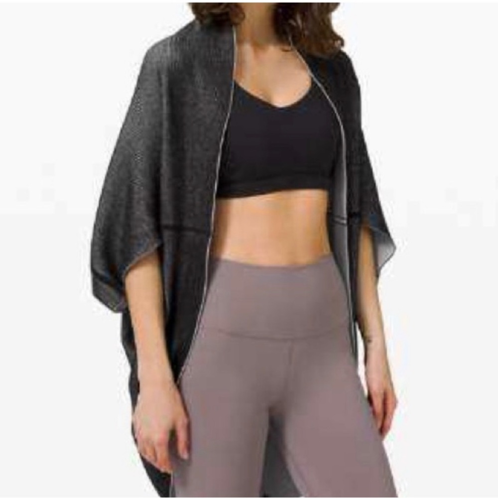 NWOT Lululemon Exaltation Wrap